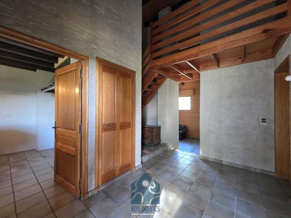 Maison 6 pièce(s) 4 chambre(s) 211.46 m²