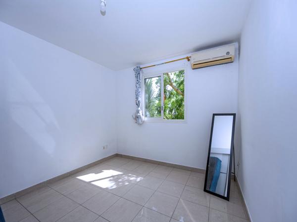 TROP TARD DÉJÀ VENDU PAR IDIMMO : Ste Clotilde Domenjod, Spacieux appartement T2 de 53m² avec parking ! Saint-Denis (97490)