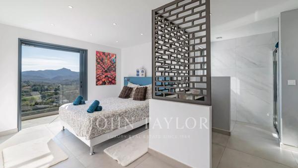 Sublime villa d'architecte contemporaine vue mer