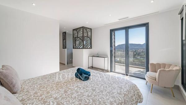 Sublime villa d'architecte contemporaine vue mer