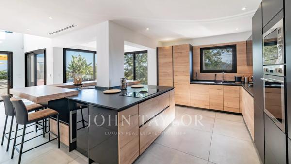 Sublime villa d'architecte contemporaine vue mer