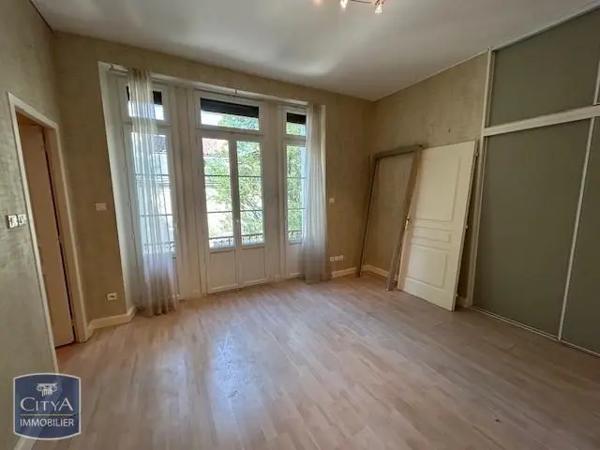 Appartement à louer 4 pièces 150.33m² Périgueux (24000)