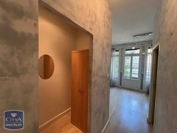 Appartement à louer 4 pièces 150.33m² Périgueux (24000)