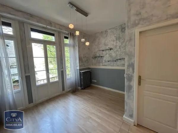 Appartement à louer 4 pièces 150.33m² Périgueux (24000)