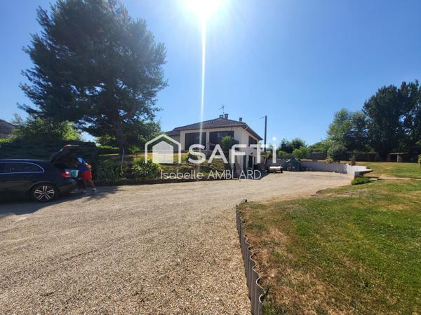 Maison avec hangar et studio avec gros potentiel