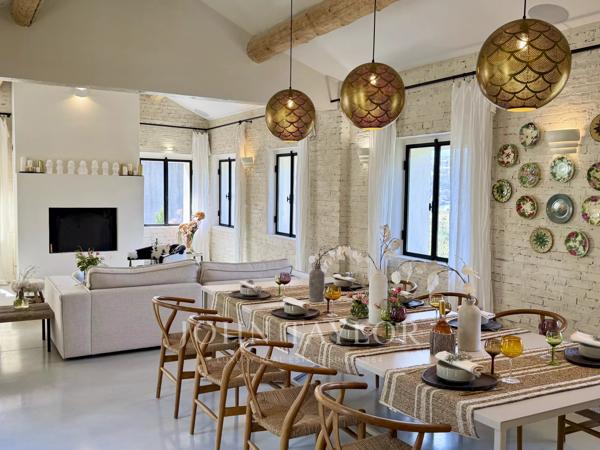 Splendide propriété rénovée - 13260 Cassis