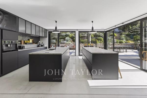 Splendide propriété rénovée - 13260 Cassis