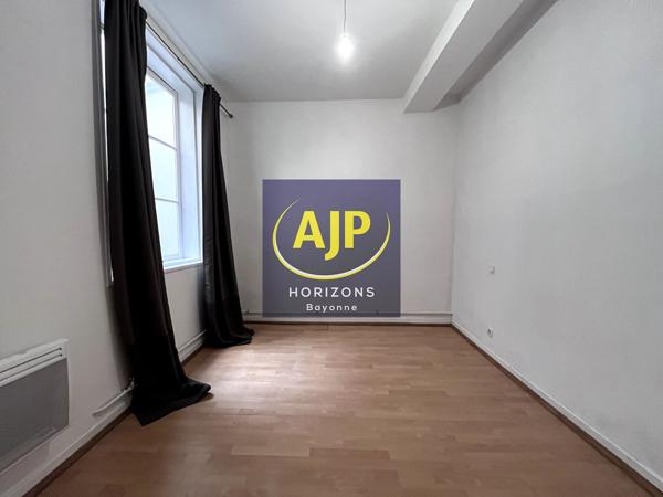 Appartement à vendre Bayonne - 2 pièces, 44m² avec 1 chambre(s) à 175 000€ - AJP Horizons Bayonne