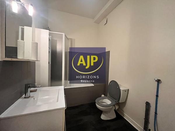 Appartement à vendre Bayonne - 2 pièces, 44m² avec 1 chambre(s) à 175 000€ - AJP Horizons Bayonne