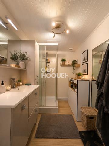 Trémouilles - Maison de village avec jardin à vendre - 3 pièces 92 m² habitables