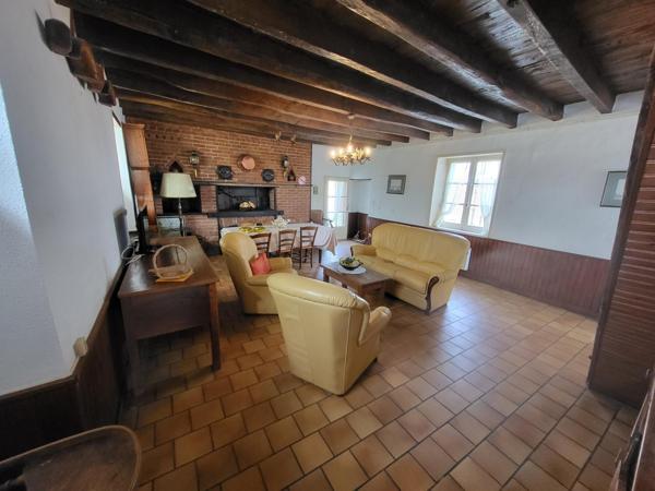 Jolie maison avec beau potentiel