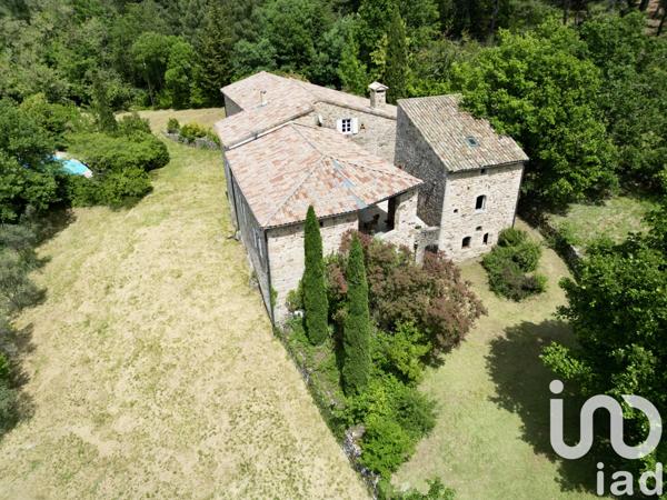 Maison à vendre 12 pièces 404 m² Ailhon