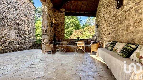 Maison à vendre 12 pièces 404 m² Ailhon