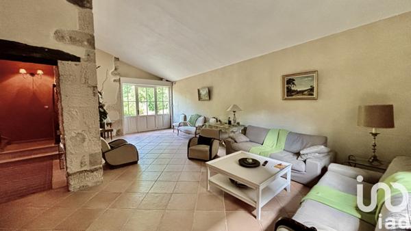 Maison à vendre 12 pièces 404 m² Ailhon