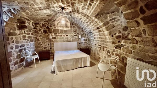 Maison à vendre 12 pièces 404 m² Ailhon