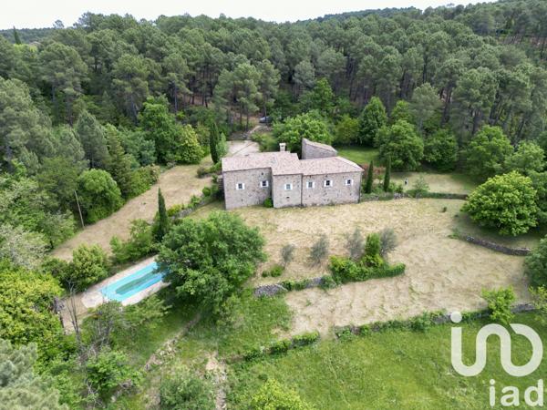 Maison à vendre 12 pièces 404 m² Ailhon