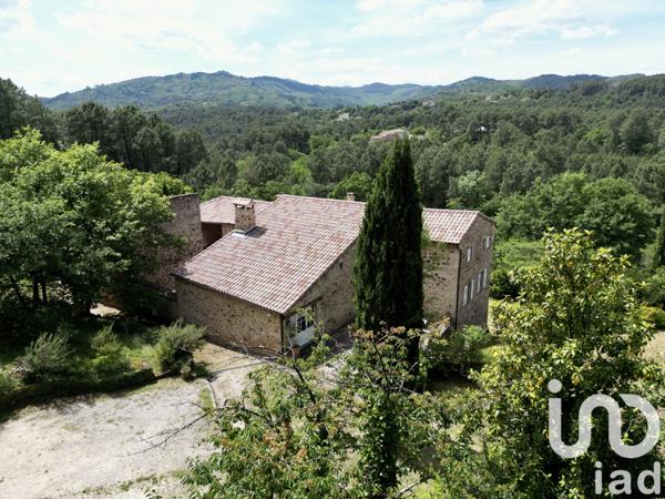 Maison à vendre 12 pièces 404 m² Ailhon