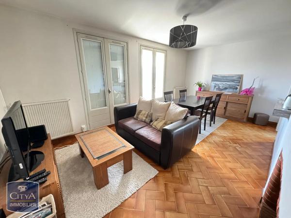 Maison à louer 5 pièces 110m² Aressy (64320)