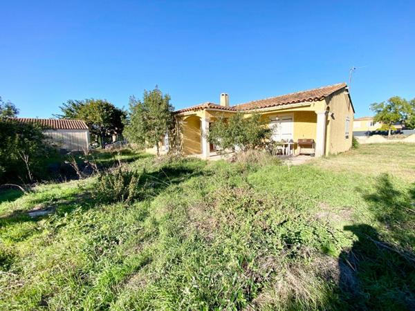 À VENDRE - MAISON DE PLAIN-PIED 4 CHAMBRES - TERRAIN DE 1000 m²  - SALON-DE-PROVENCE