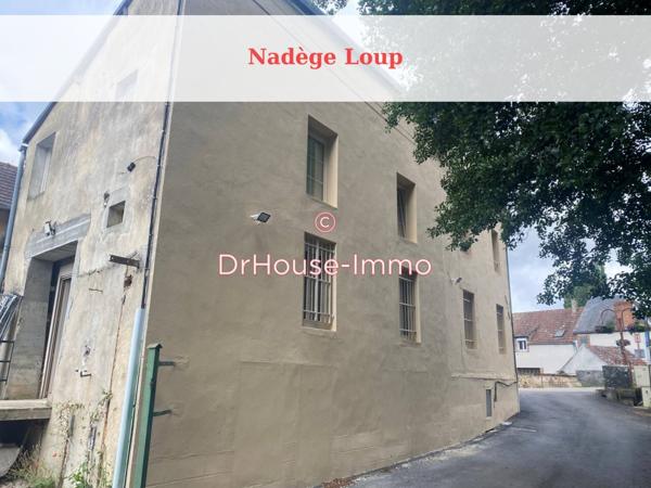 Immeuble à vendre de 371 m²