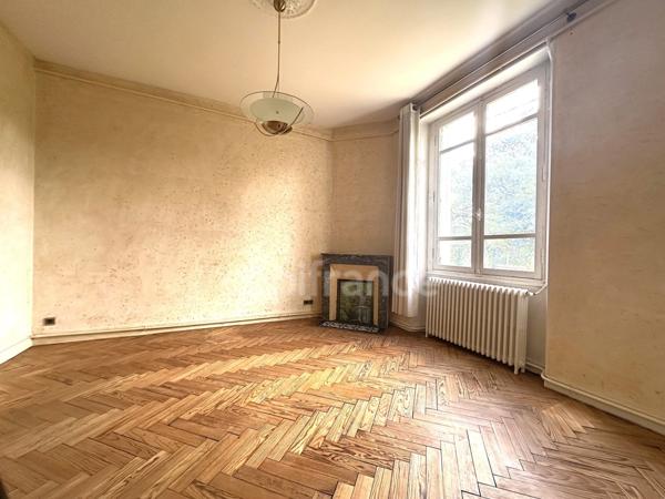 Maison de Maitre-dépendances-parc de 1,2 ha-Hypercentre de SALLES (33)