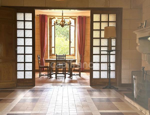 Maison de Maitre-dépendances-parc de 1,2 ha-Hypercentre de SALLES (33)