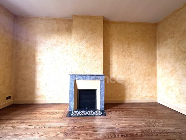 Maison de Maitre-dépendances-parc de 1,2 ha-Hypercentre de SALLES (33)