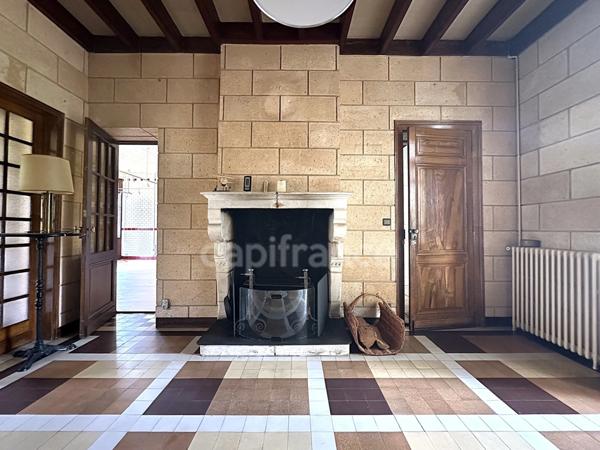 Maison de Maitre-dépendances-parc de 1,2 ha-Hypercentre de SALLES (33)