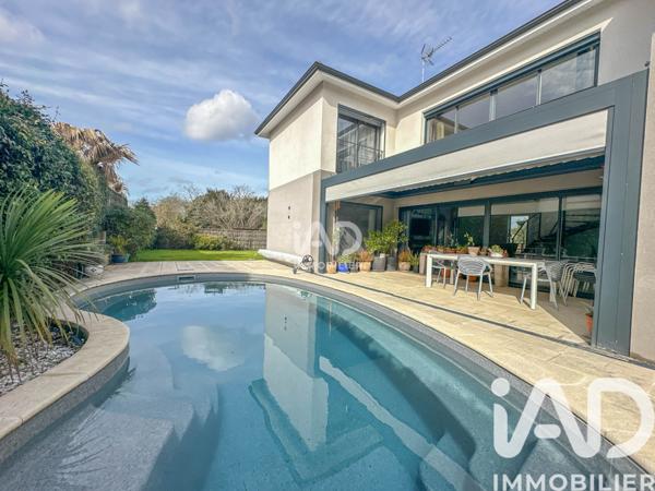 Maison à vendre 6 pièces 166 m² Saint-Médard-en-Jalles