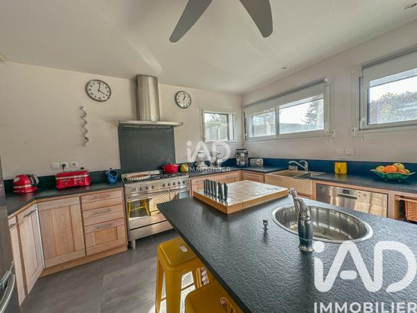 Maison à vendre 6 pièces 166 m² Saint-Médard-en-Jalles