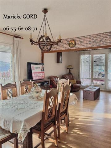 Firminy 42700 appartement 95m² 3 chambres 3 balcons au quatrième et dernier étage avec ascenseur d'une petite copropriété de 8 lots d'habitation GARAGE CAVE