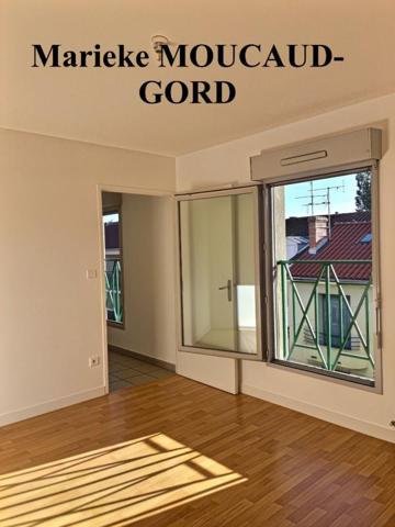 Appartement Beauzac type T4 90 m2 trois chambres, balcon et garage sans ascenseur