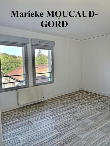 Appartement Beauzac type T4 90 m2 trois chambres, balcon et garage sans ascenseur