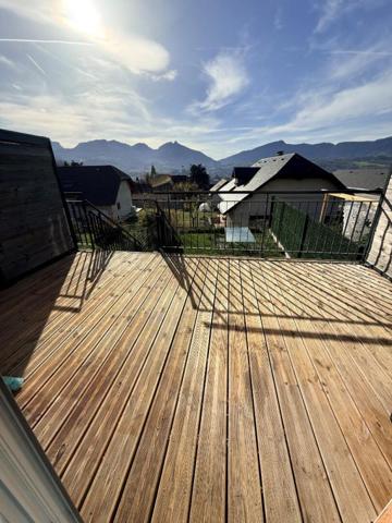 EXCLUSIVITE Appartement T2 Duplex avec terrasse, jardin, garage et place de parking privative