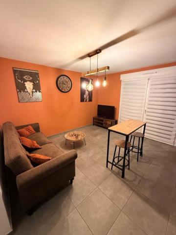 EXCLUSIVITE Appartement T2 Duplex avec terrasse, jardin, garage et place de parking privative