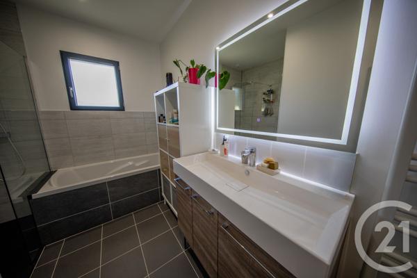 Maison à vendre  4 pièces - 74 m2 LE TAILLAN MEDOC - 33