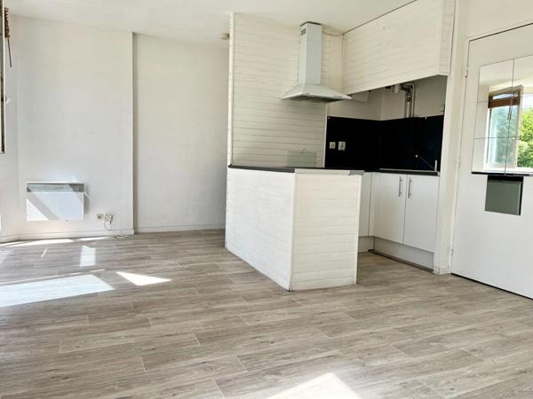 A vendre Studio lumineux proche gare