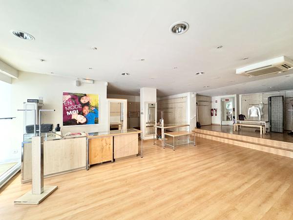 A LOUER : Local Commercial avec réserve + caves - emplacement stratégique coeur de ville Thionville