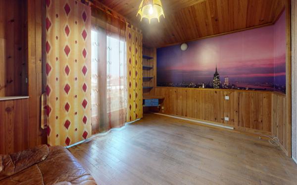 Maison à vendre    4 pièces •  Uckange