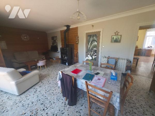 Maison individuelle d'environ 150m² habitables bâtie sur une parcelle de 513m².