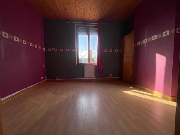 Maison à Neufchâtel-en-Bray, 76270 - 10 pièces 150m²