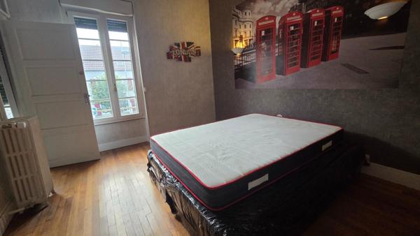 proche de tout commerces et écoles