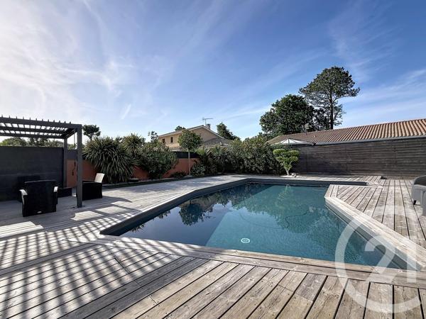 Maison à vendre  5 pièces - 119,85 m 2   GUJAN MESTRAS  - 33
