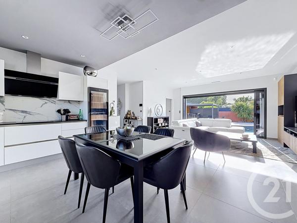 Maison à vendre  5 pièces - 119,85 m 2   GUJAN MESTRAS  - 33