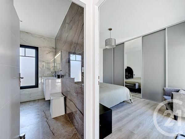 Maison à vendre  5 pièces - 119,85 m 2   GUJAN MESTRAS  - 33