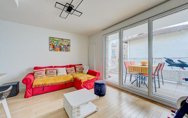 Appartement à vendre    3 pièces • 68,90 m2 Vanves