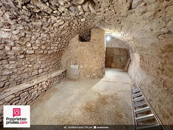 Ginasservis T3 60 m² entièrement rénové avec cave voutée