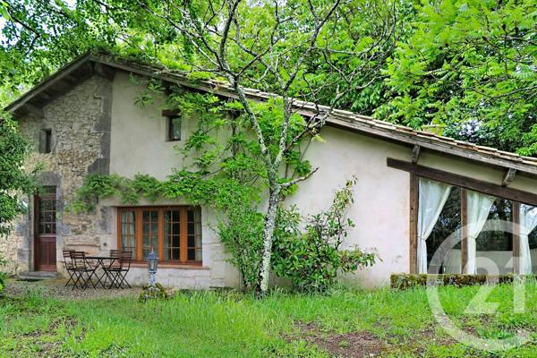 Maison à vendre  12 pièces - 329 m 2   MONTPON MENESTEROL  - 24