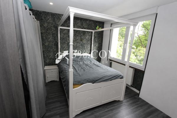 Maison
                                                                                                                                                                                                                                                                                                                        4 pièce(s)                                                                                                                                                                                                          1 chambre(s)                                                                                                                                                                                                          98  m²