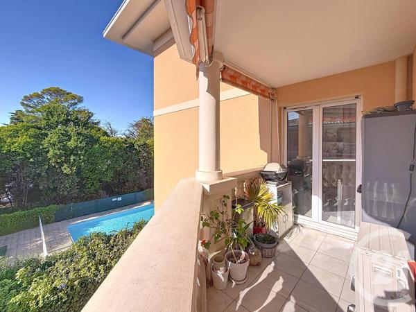Appartement T4 à vendre  4 pièces - 76,21 m2 FREJUS - 83